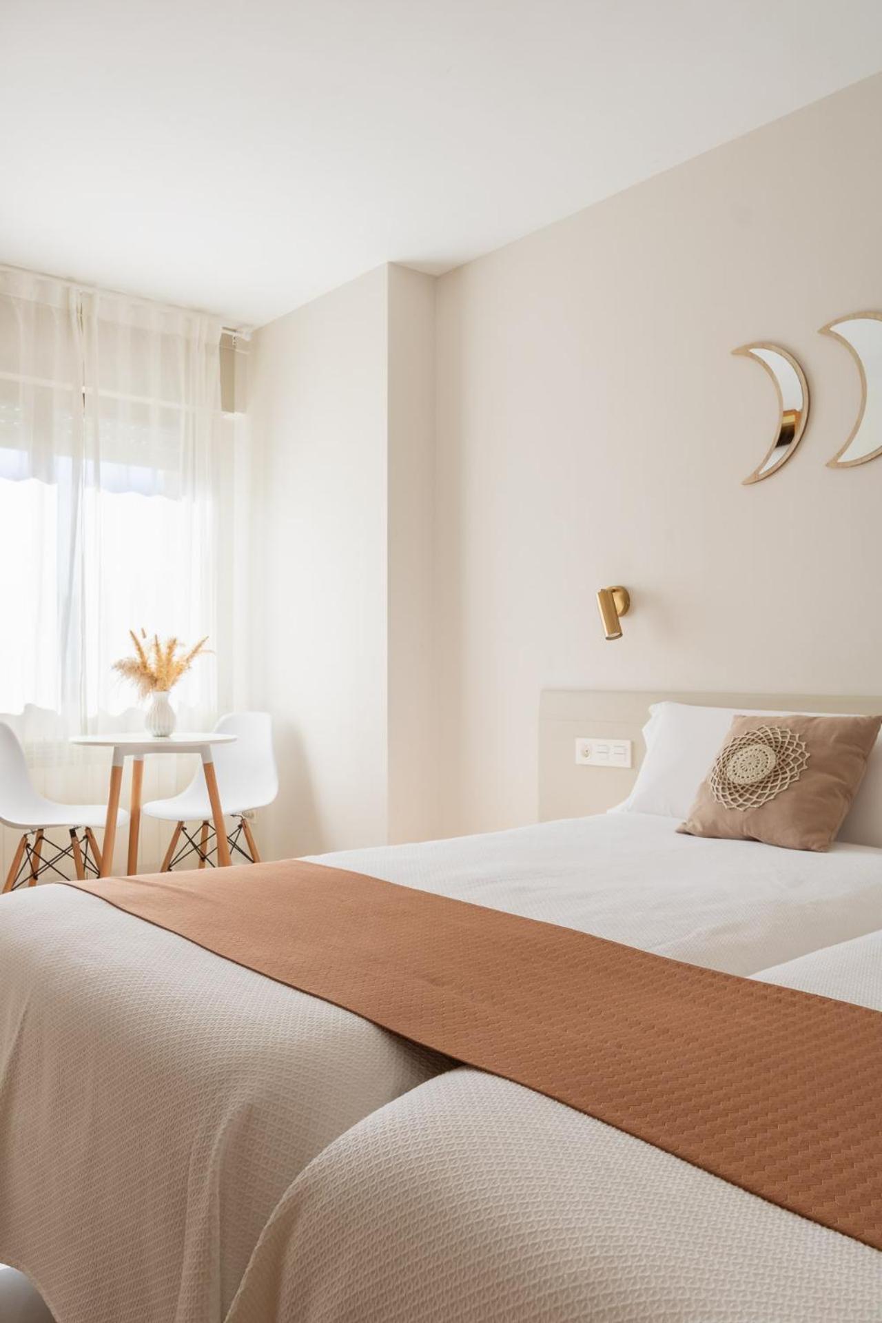 Hostal Lobrega Torrecilla en Cameros Bagian luar foto