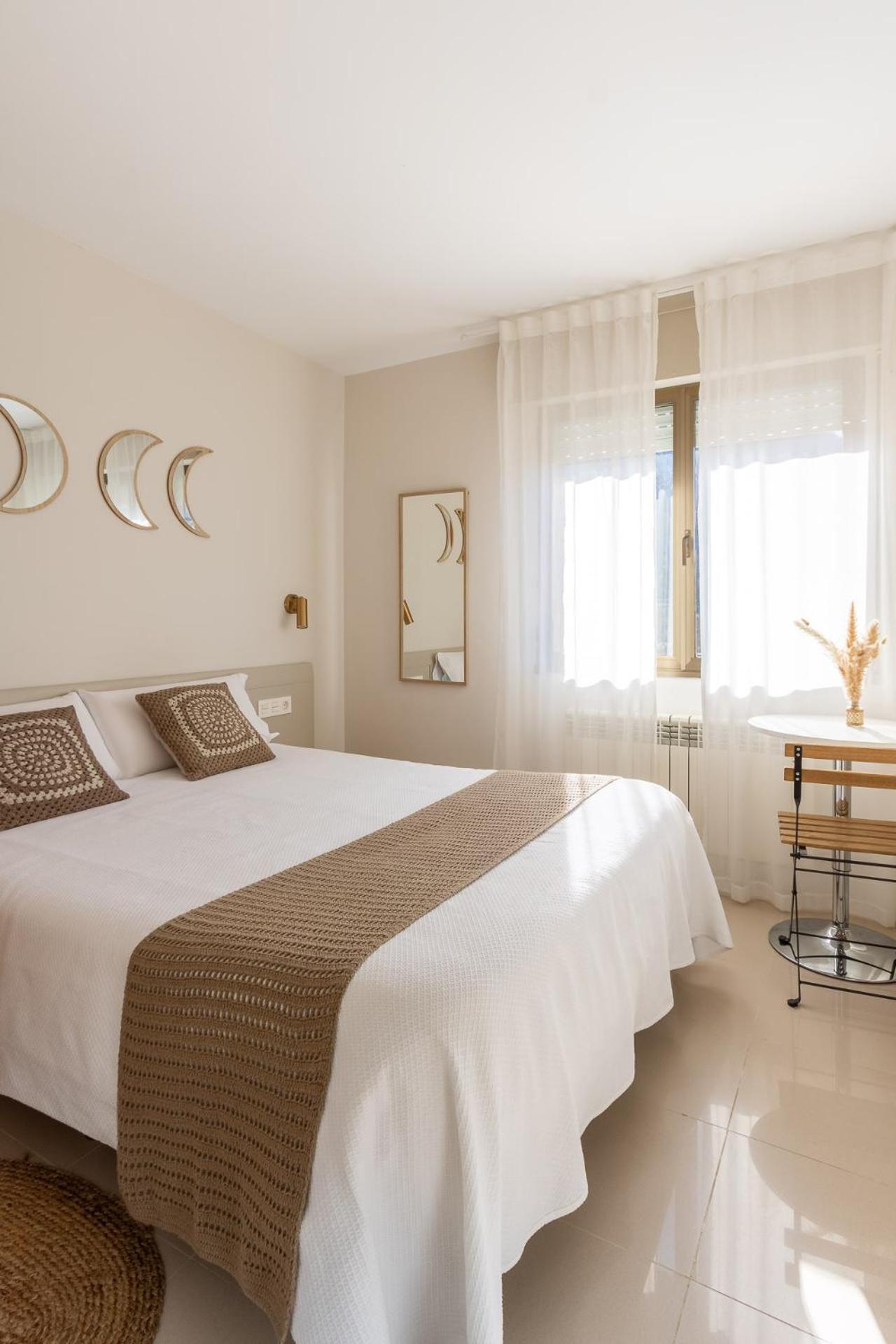 Hostal Lobrega Torrecilla en Cameros Bagian luar foto