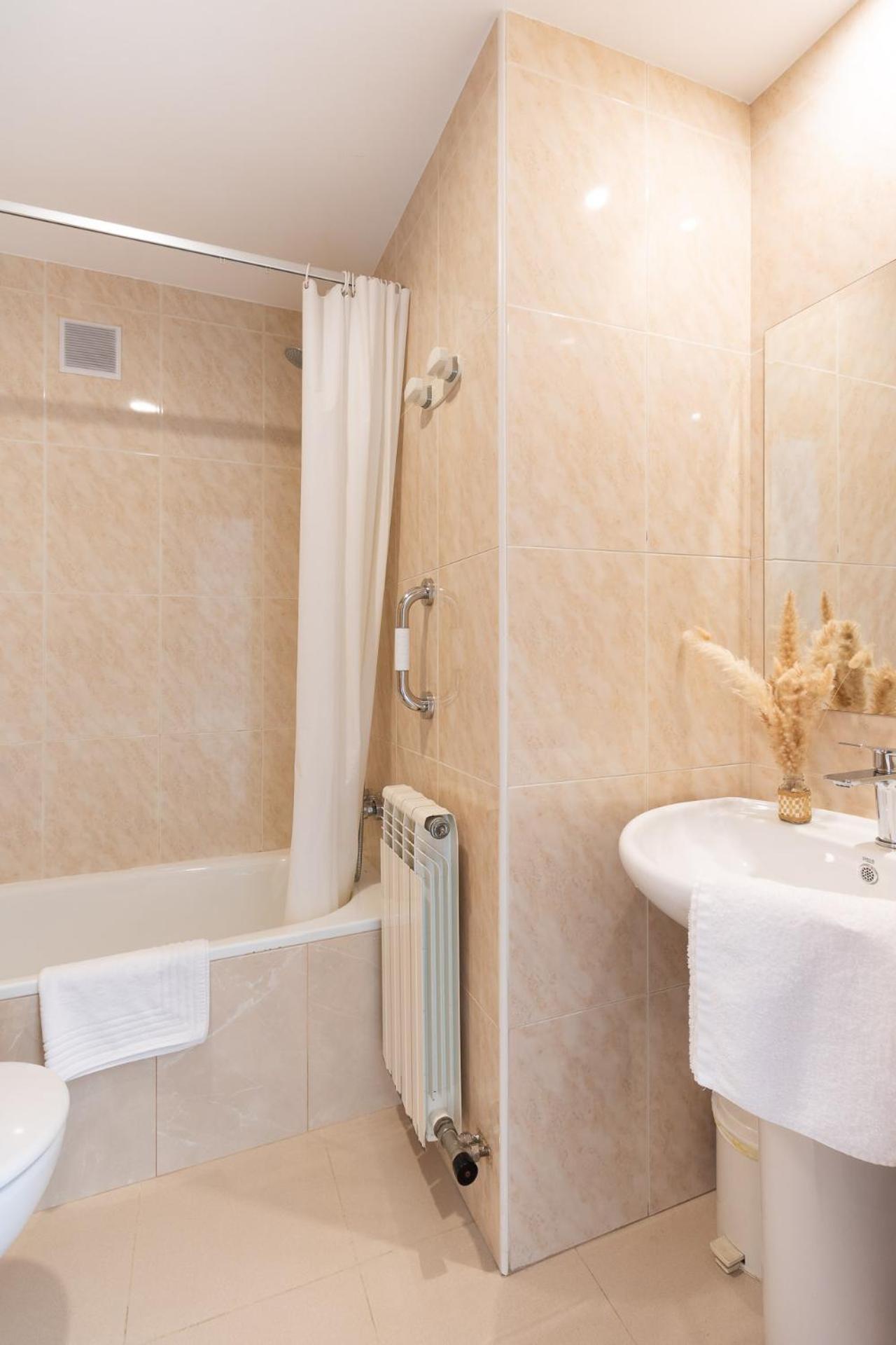 Hostal Lobrega Torrecilla en Cameros Bagian luar foto