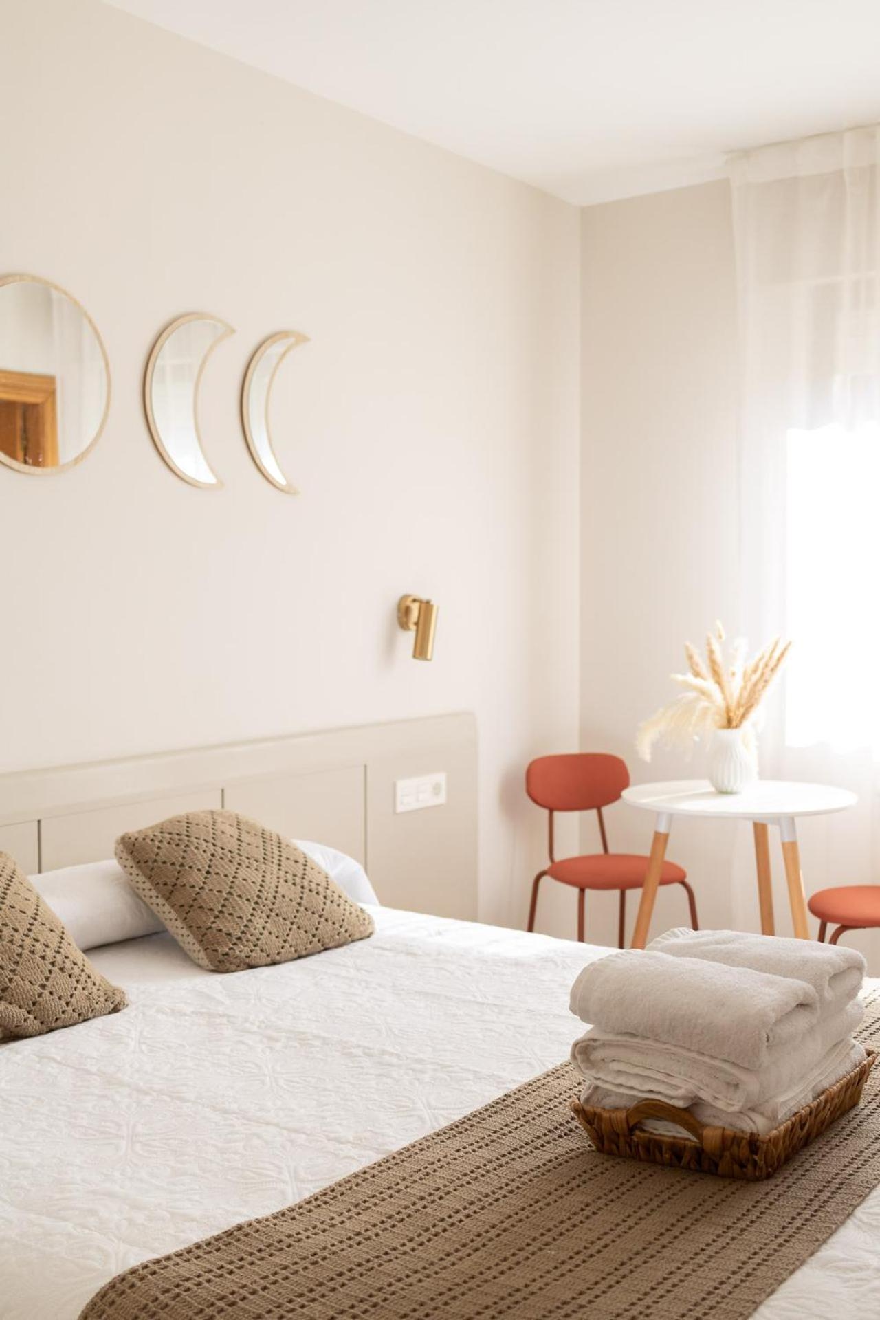 Hostal Lobrega Torrecilla en Cameros Bagian luar foto