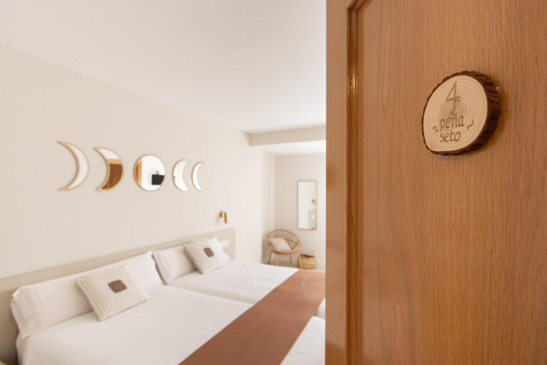 Hostal Lobrega Torrecilla en Cameros Bagian luar foto